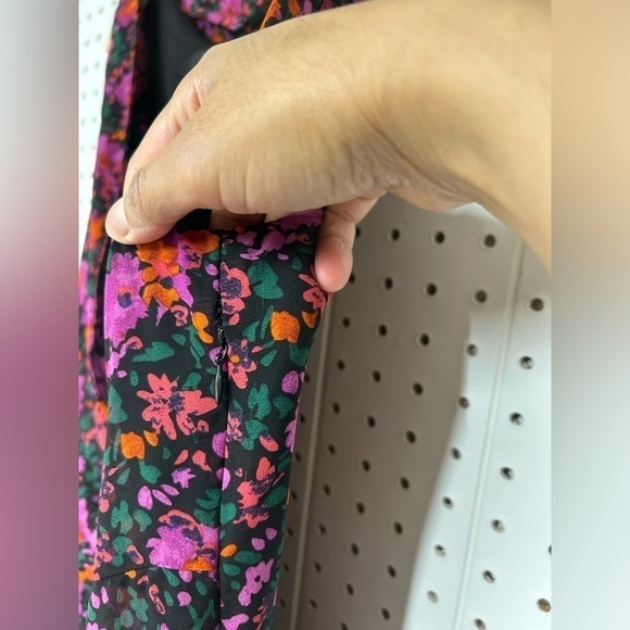 Lulu’s Black Floral Print Off-the-Shoulder Maxi Dress - Picture 5 of 8